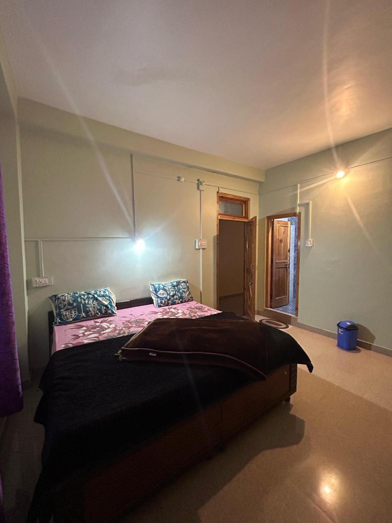 New Brahma Cafe Guest House Kalgha Екстериор снимка