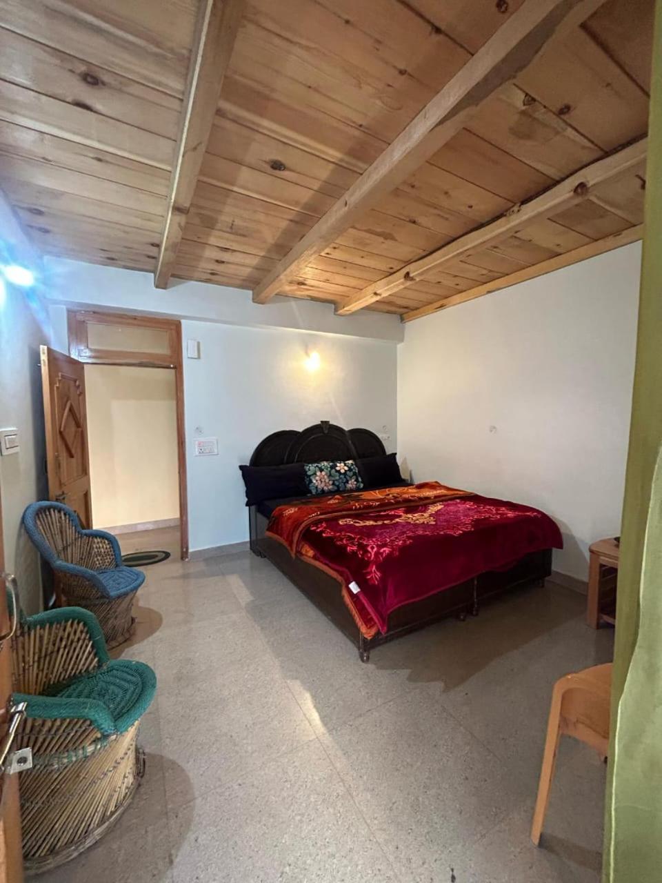 New Brahma Cafe Guest House Kalgha Екстериор снимка