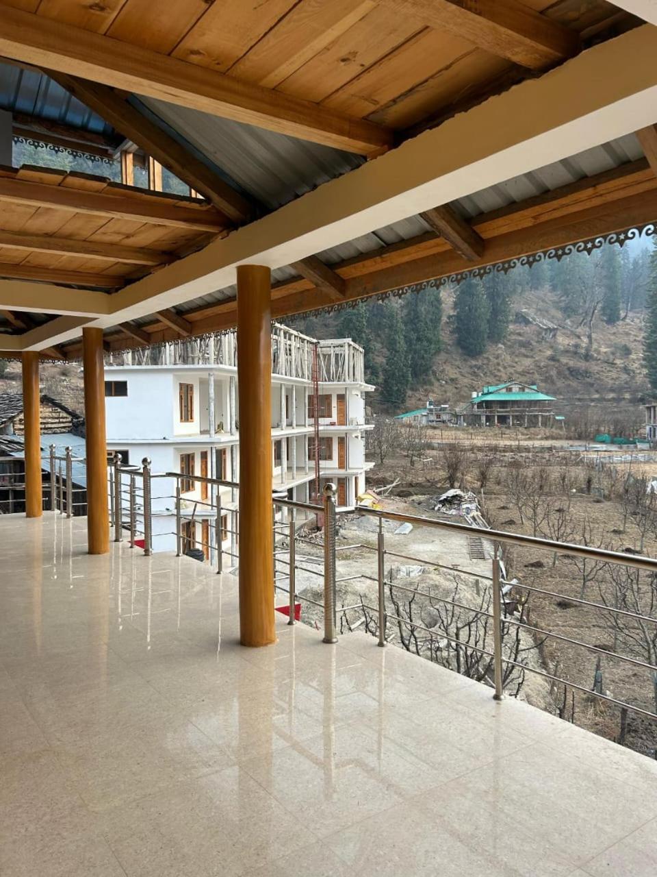 New Brahma Cafe Guest House Kalgha Екстериор снимка